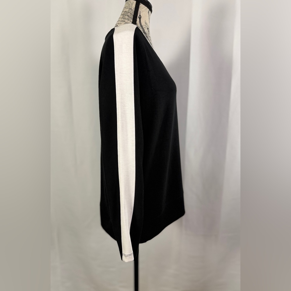 French Laundry Black V-Neck Sweater White Stripe Sleeve Cozy Tunic Size M - Picture 3 of 10